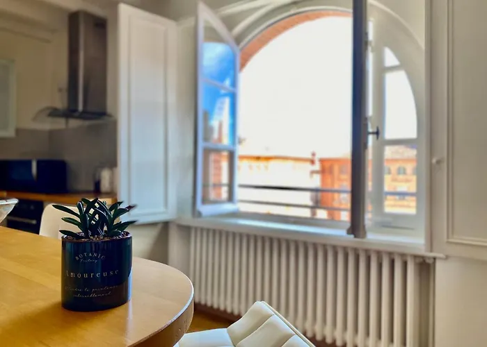 Pause Sur La Place Royale 公寓 *