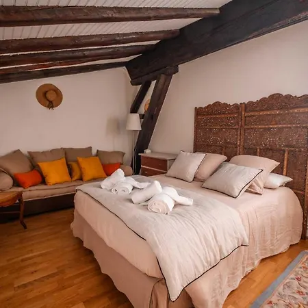 Pause Sur La Place Royale Апартаменты